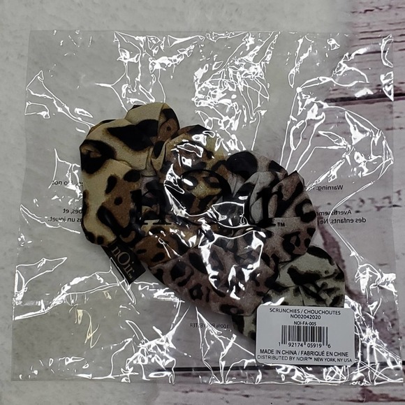nOir Jewelry Ombre Leopard Scrunchies - Set of 3 - Picture 6 of 7